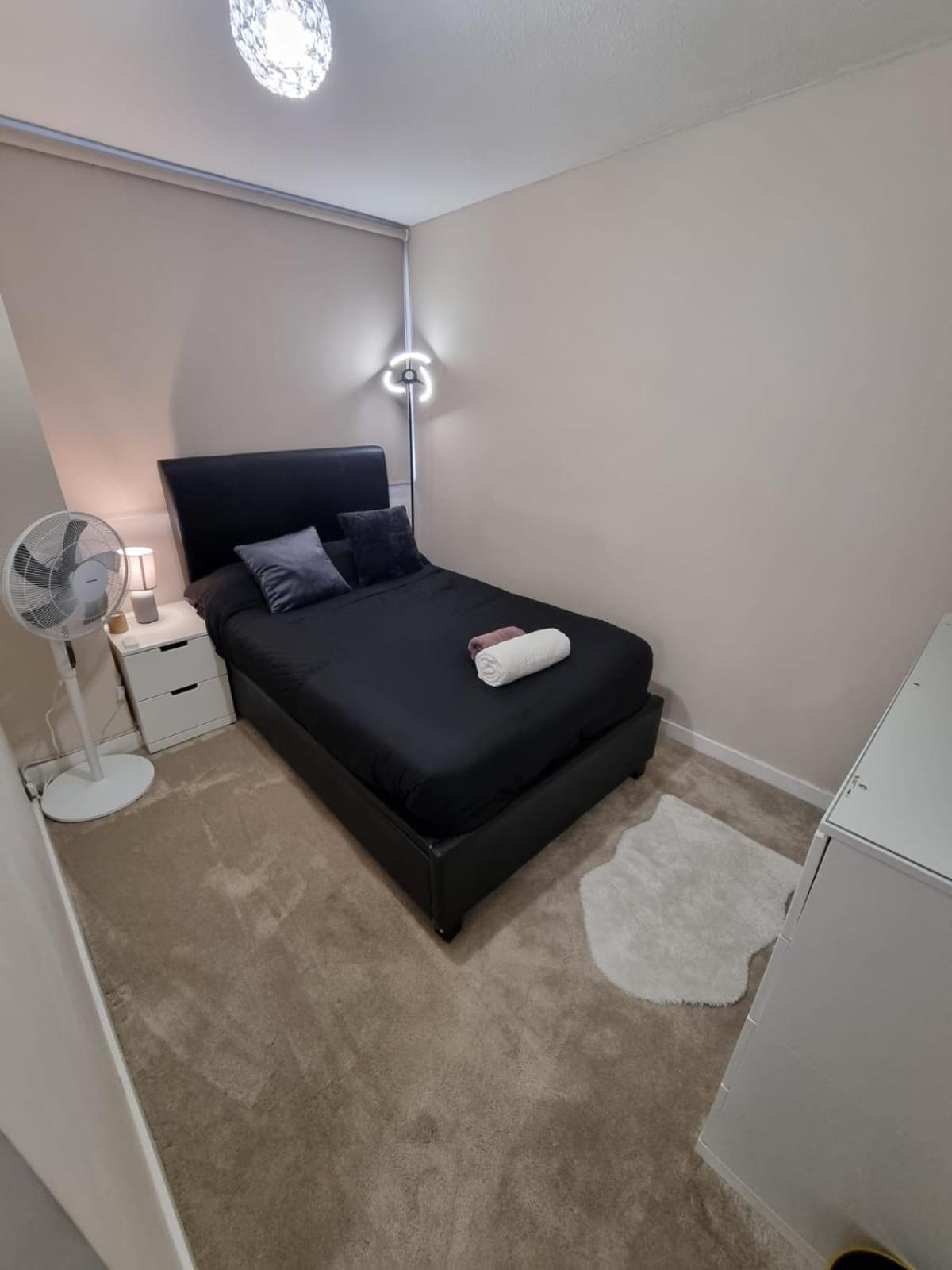 Stylish London Apartment & Free Parking Extérieur photo