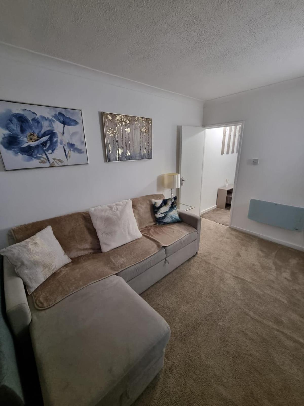 Stylish London Apartment & Free Parking Extérieur photo